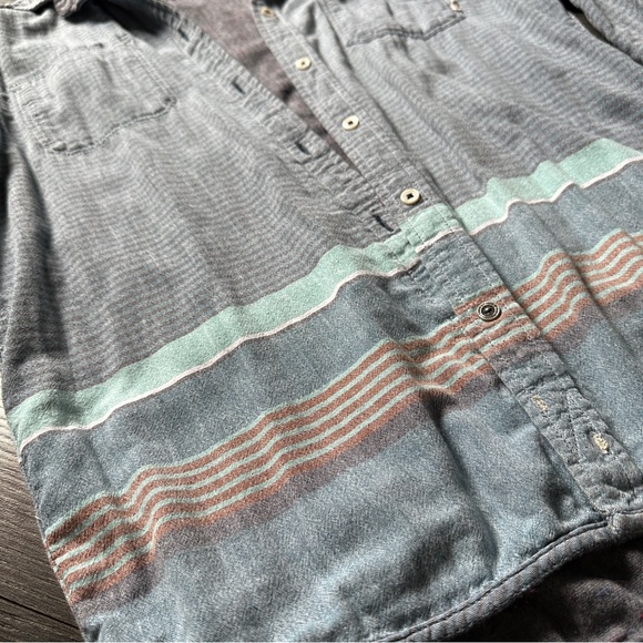 Vans reversible button up - Picture 4 of 4